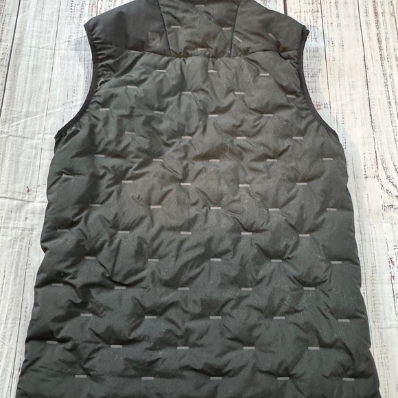 RARE Decker’s X Lab Vest Textured Full Zip Men’s Small EUC Black - Picture 8 of 8